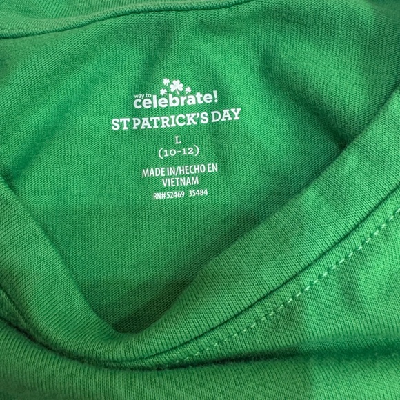 Saint Patrick’s Day Green Kids Shirt with Heart Design size large 10/12 - Picture 4 of 6